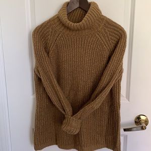 Forever 21 rib cable sweater size small